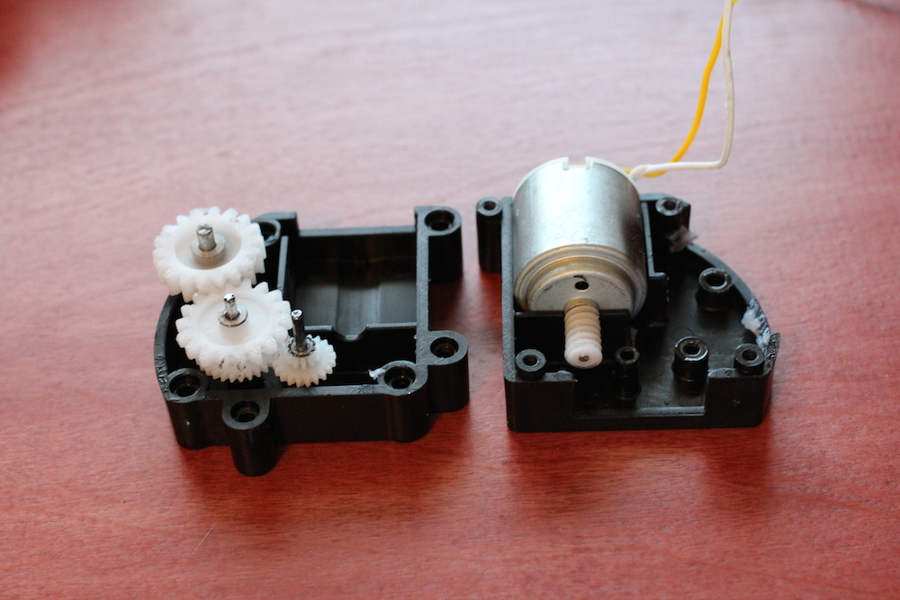 2014-03-17-undercover-mouse-motor-assembly